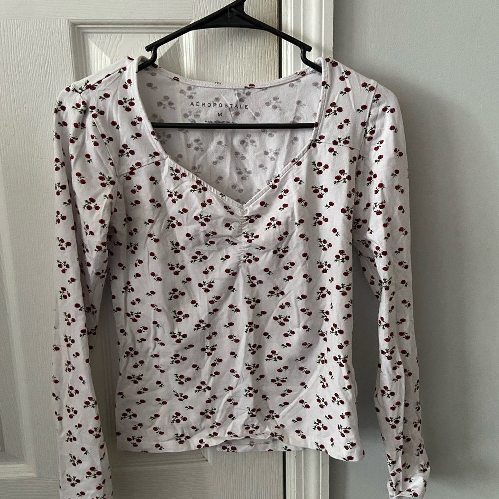 Aeropostale White Floral Women's Top